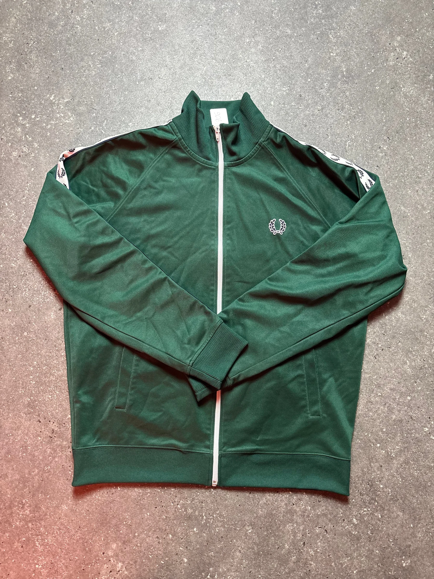 Fred Perry Jacke (L)