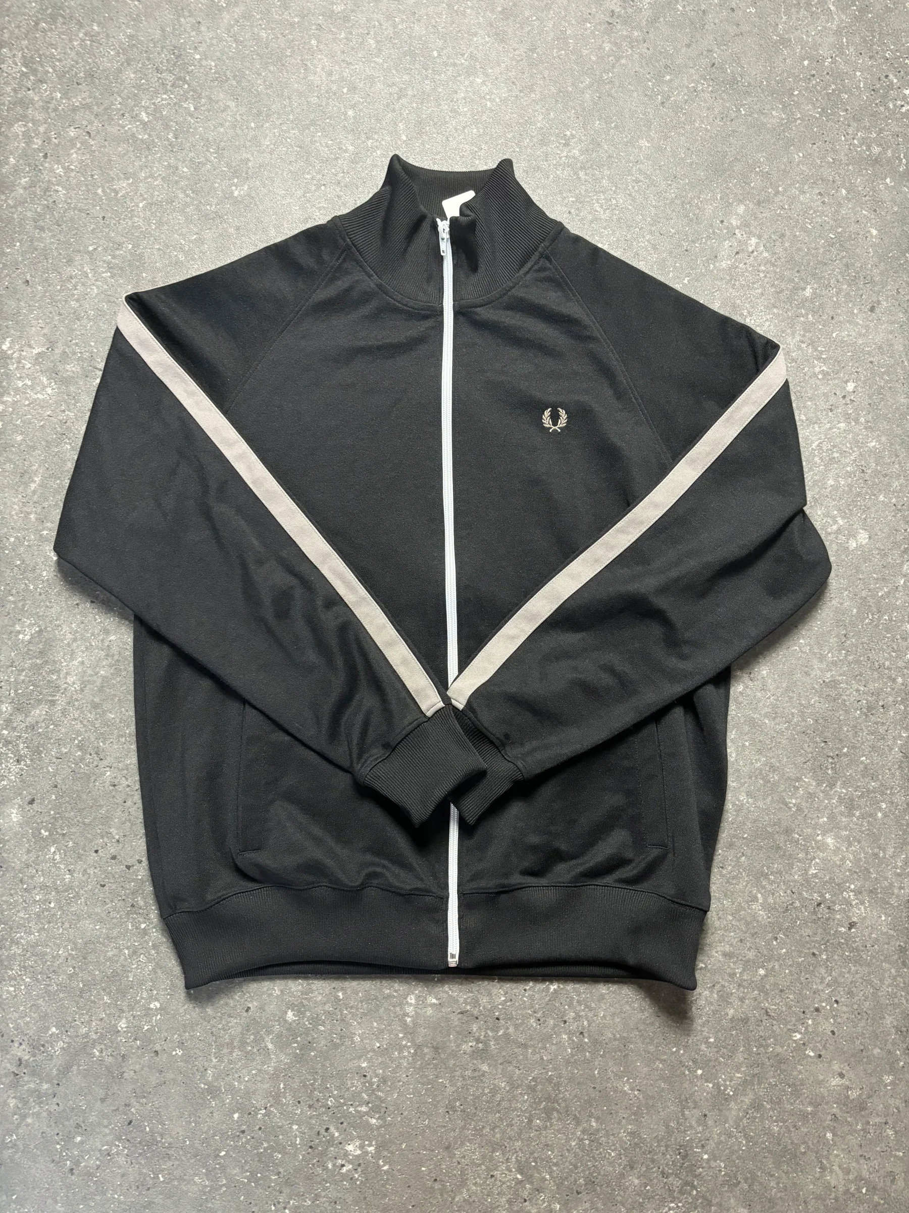 Fred Perry Jacke (L)