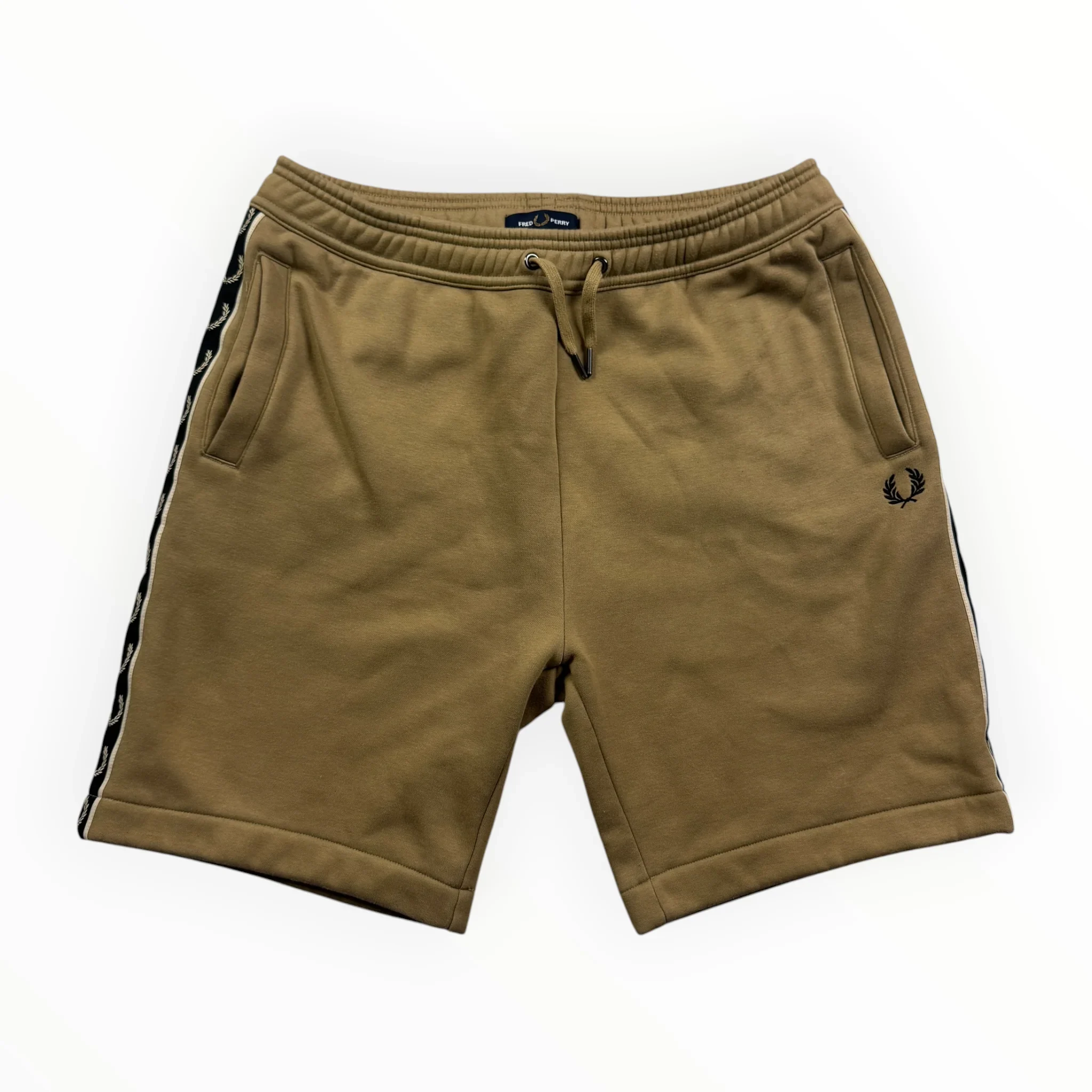 Fred Perry Shorts (L)
